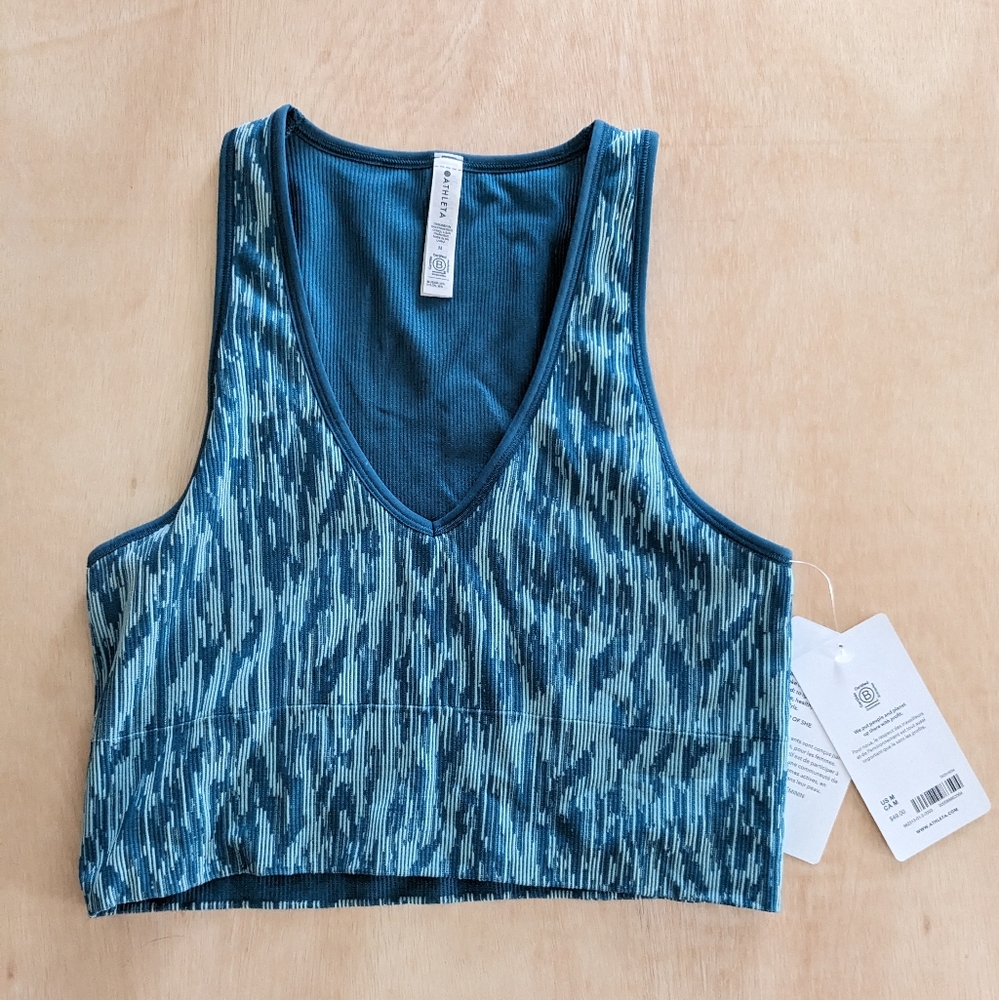 NWT Athleta Aurora Crop Tank Size M Teal